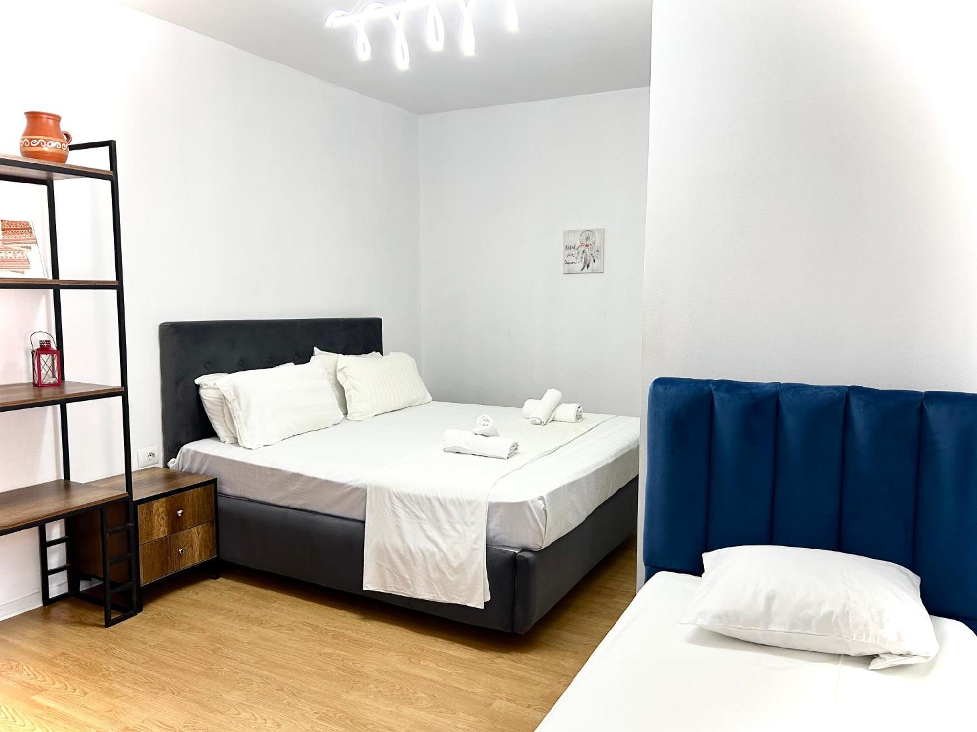 Budget Retreat Tirana & Studios Luaran gambar