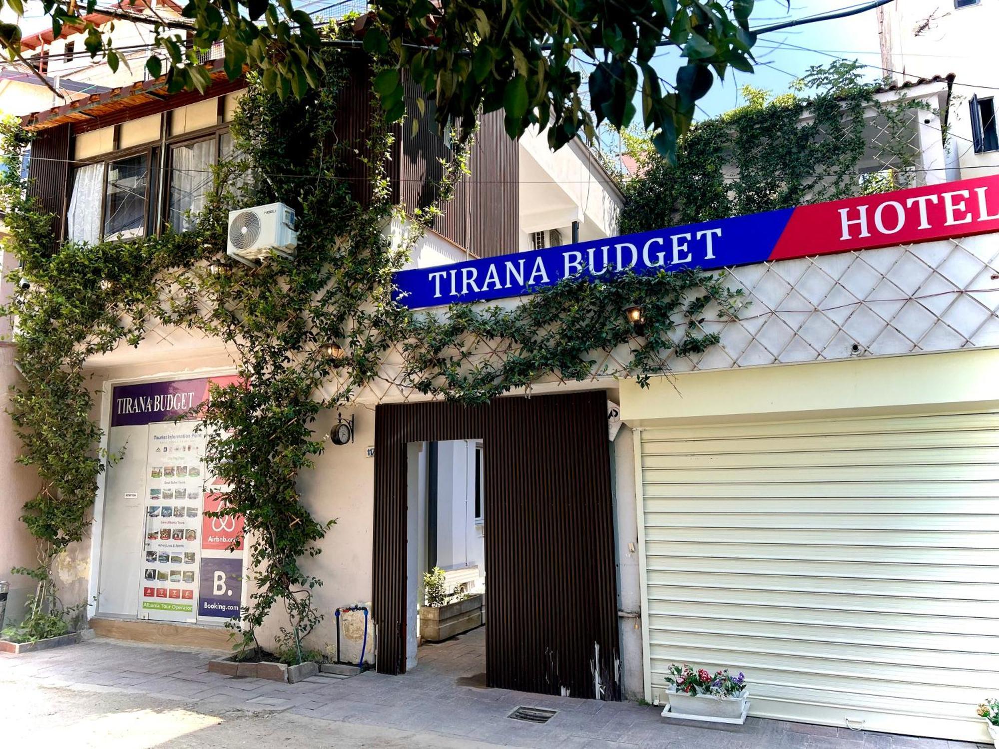 Budget Retreat Tirana & Studios Luaran gambar